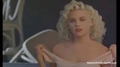 Oynat İki ay etrafında kavuşum - sherilyn fenn
