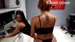 Jouer Adolescente interrazziale viene scopata e fa un pompino alla trans matura Karen Oliver