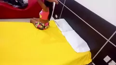 Reproducir La hermana de la morena amateur tiene noche de porno casera, no puedo resistirme a mi polla