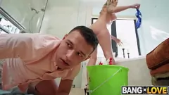 Oynat Sıcak üvey anne Johnny Love Fucks Reagan Lush Hardcore Birden Fazla Pozisyonda
