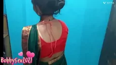 Abspielen Radhas Desi indische Muschi wird hart in Hundefleisch gefickt