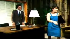 Afspelen Brunette babe krijgt een romige Bukkake na een raunchy sex sessie