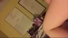 Afspelen Hete blonde getrouwde vrouw zuigt en neukt pov