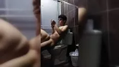 Reproduzir Snap up &aacute acento; gravação de vídeo com mi prima putita en la ducha (todo porque quiere simoleons)