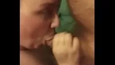 Jouer Une femme mariée suce ma gomme.