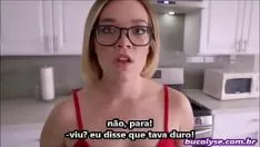 Reproducir Irmã safada seduz o meio-irmão pra se livrar do retchigo