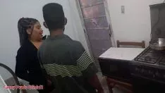 Abspielen Esposa chama marido de aluguel e paga com xeretease