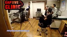 Abspielen Sfw - Nonnude-Statue BTS von Jasmine Rosiness's The Remote Control Question View, Intime Kleidung und Dialog, View Hengst Take at
