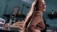 Abspielen Tribade, jugendlicher Barista, Haselnussbaum, Moore, Lesbo-Sex, beschäftigt mit Latina-Mädchen