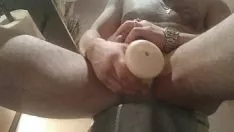 Abspielen Дрочка игрушкой