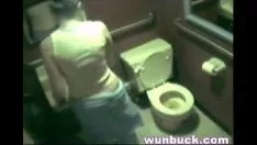 Reproduzir Camara oragea baño linda cogida